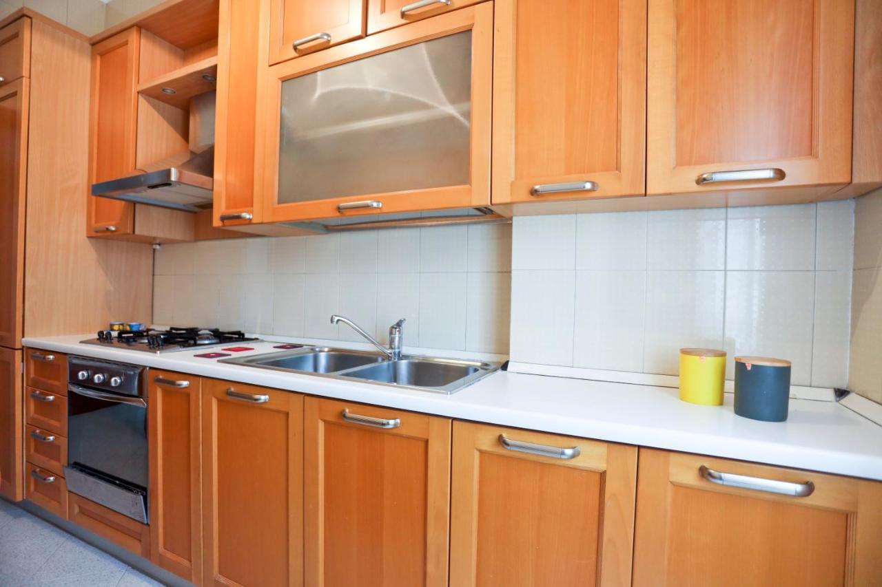 Bright Apartment Near The Sea With Parking Salerno Exterior photo