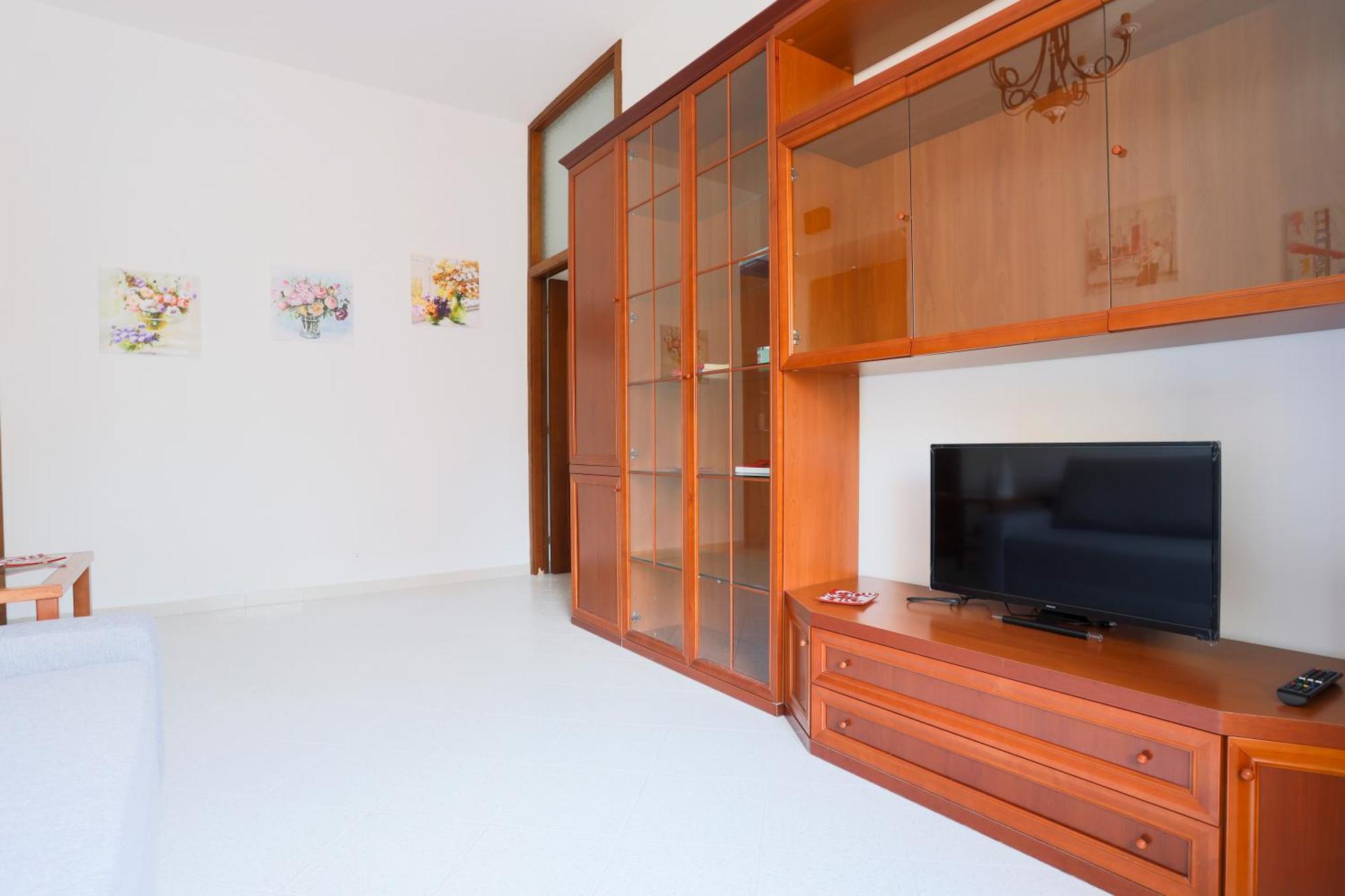 Bright Apartment Near The Sea With Parking Salerno Exterior photo